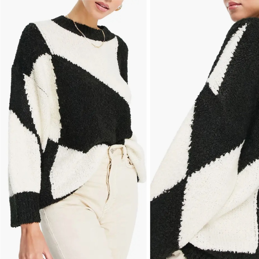 Topshop KNITTED BOUCLE OVERSIZED ARGYLE SWEATER IN MONOCHROME BLACK